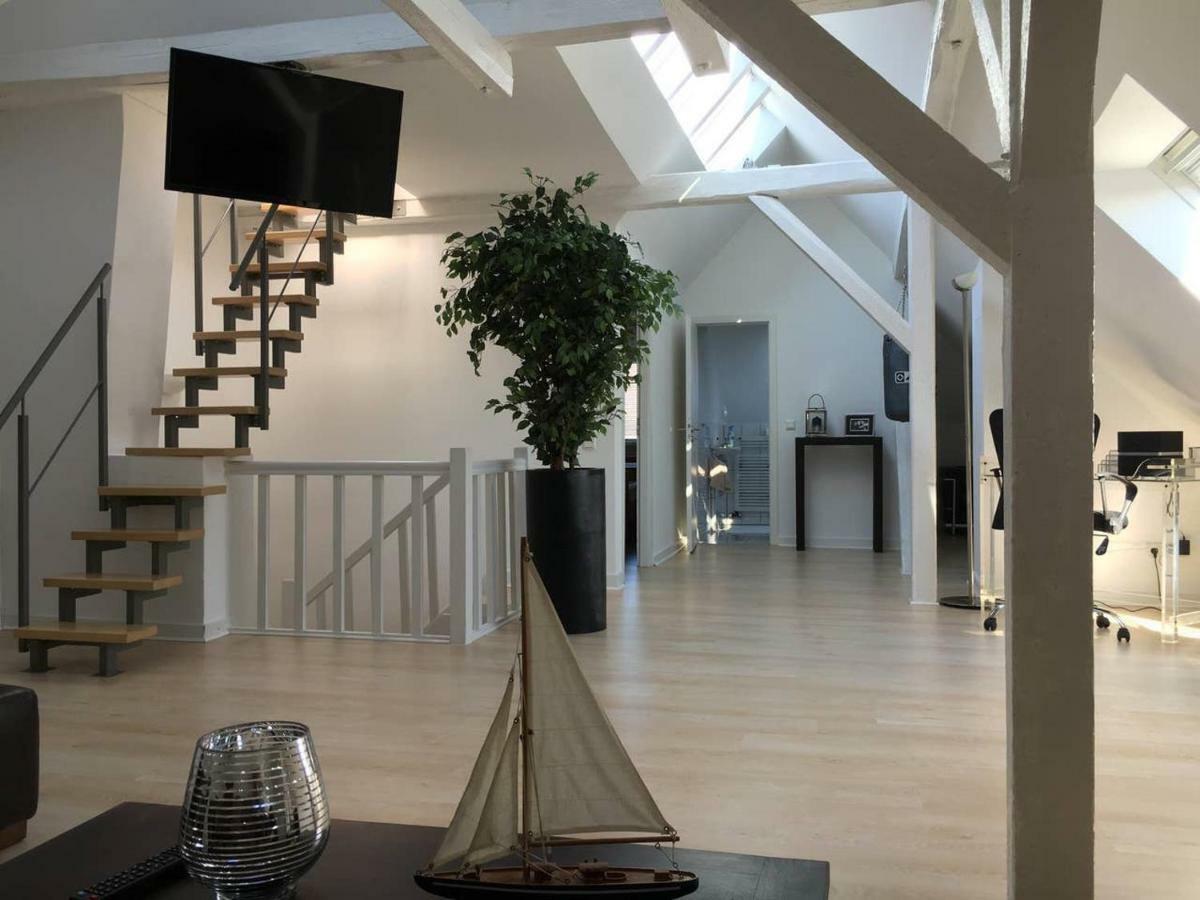 Luxury Rooftop Loft With River View 10Min To City Apartamento Düsseldorf Exterior foto